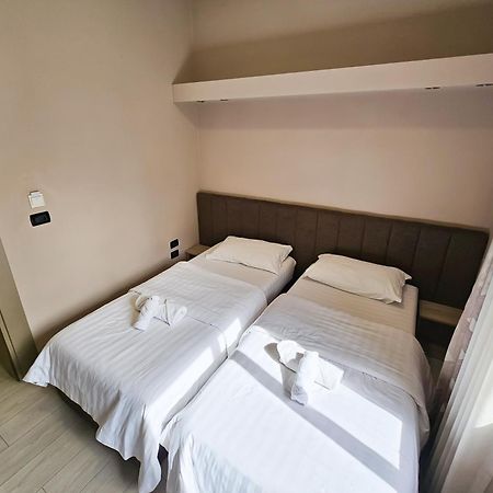 Sunflower Twin Room Tiranë Ngoại thất bức ảnh
